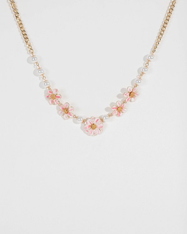 Gold Flower And Pearl Detial Necklace